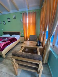 JAYANTI MOTHER NATURE HOMESTAY MUNSYARI