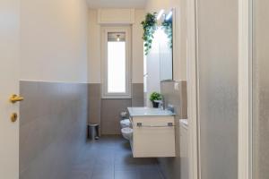 [Renovated apartment close to central station] Ponte Seveso 42