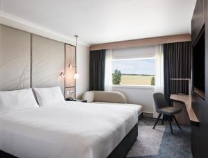 King Room room in Hyatt Place London Heathrow Airport