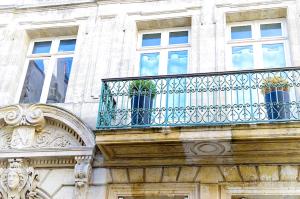 Appartements Turenne - Appartement cosy 1 chambre proche du Jardin Public : Appartement avec Balcon