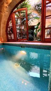 Il Mithna farmhouse with indoor heated jacuzzi pool