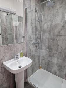 Broadway Country House