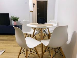 Central Cozy Apartment North Railway St - 4 Min Walk