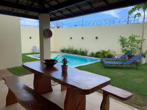 Casa 3 Suites COM Piscina Privativa - ao lado de Vilas do Atlântico!