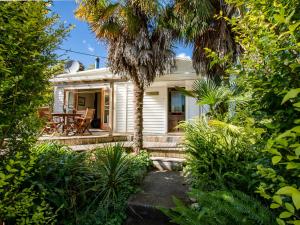 obrázek - Kereru Cottage - Pohara Holiday Home