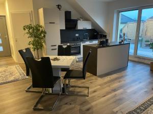 Sorinas Home WB16 Top 8