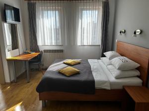 Quadruple Room with Private Bathroom room in Moto klub Brod
