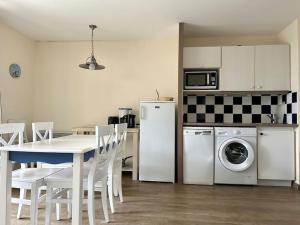 Appartements Appartement confort face a la plage : photos des chambres