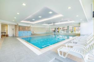 MyFlat Club 218 Panorama Wellness Apartment