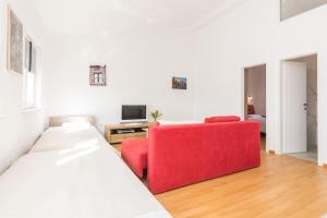 Tereza, city central modern apartment 