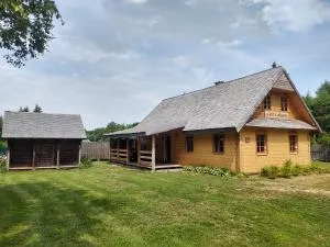 Dom z bali. Chata Michal. - Kossovo