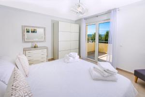 Casa Juana is a modern, luxury, exclusive, 6 bedroom villa.