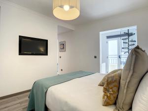 Cosy Central by Atlantic Holiday