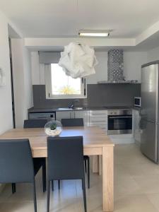 APARTAMENTO PEÑISCOLA PRIMERA LINEA con PISCINA