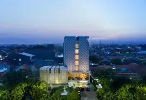 KHAS Tegal Hotel - 直葛