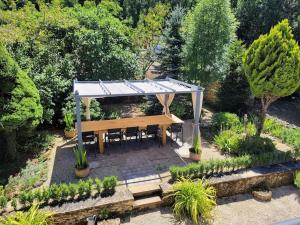 LE SORBIER, MONTIGNAC 3 BED 2 BATH HOUSE WITH SWIMMING POOL