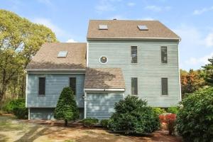 Stunning Spacious Cape Cod House with Water Views - Ubytování bez kategorie ve městě Falmouth