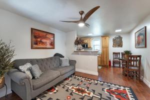 Executive Suite room in Stone Lizard Lodging