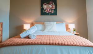 ZEN PARADISE - 2-BR Waterfront Ocean View Retreat