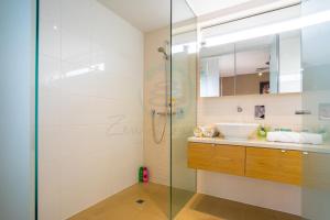 ZEN PARADISE - 2-BR Waterfront Ocean View Retreat