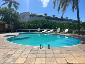 DE FRENTE PRA PRAIA Apartamento da Cris Taperapua - Condomínio América Praia Flat