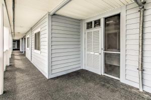 Steps to Shore and Pool Myrtle Beach Resort Getaway