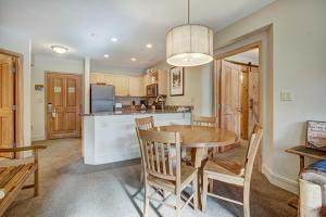 Premier Silver Mill 8181 - 2Br-Walk to Slopes! Kids Ski Free! condo