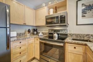 Premier Silver Mill 8181 - 2Br-Walk to Slopes! Kids Ski Free! condo