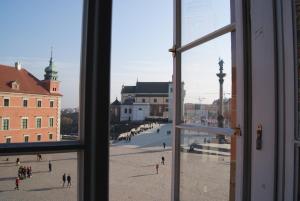 Apartment Castle Square z widokiem na Plac Zamkowy i Zamek Królewski