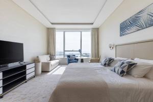 Palm Tower St. Regis Amazing view high-end Studio