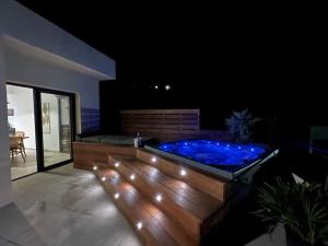 IsulaRossaBellaVista-GrandPenthouse