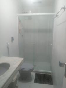 Apartamento com piscina 15 mim da Praia