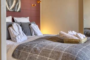 Hotels La Feline Blanche : photos des chambres