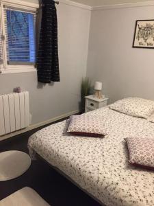 t3 au rez de jardin d une maison