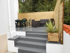 t3 au rez de jardin d une maison - BIQ