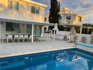 Konnos Hight Villa