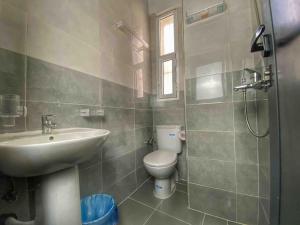 Velasquez Appart Hotel 1