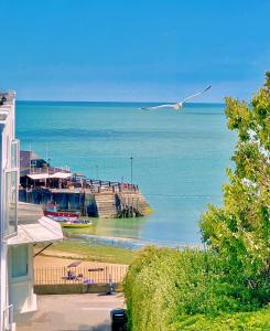 Nickleby Nook By the Sea - Meters to the Beach!