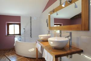 Logis Hôtel Château De Palaja