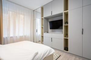 FOUR Bedroom Apartment, Old Town Bucharest