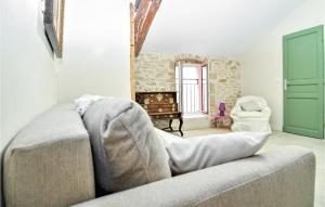 Maisons de vacances Awesome Home In Castillon-du-gard With 3 Bedrooms And Wifi : photos des chambres