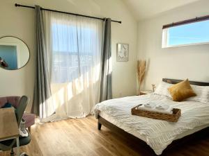 Designer NEW 10min dt Pet friendly 7min Park-Room A