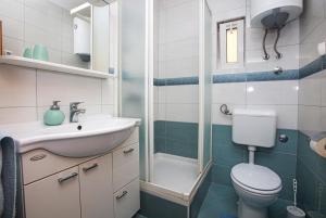 Apartments by the sea Grebastica, Sibenik - 482