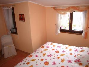 Apartments with parking spaces Sibenik - 20761