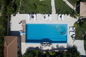 Family friendly apartments with a swimming pool Murter - 20859