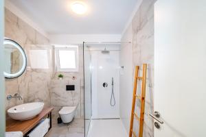 Family-friendly apartments with swimming pool Sveti Filip i Jakov, Biograd - 20861