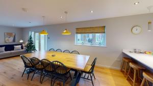 Sailaway Cottage at The Bay Filey, sleeps 8-10, pet-free