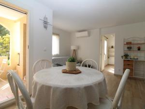 Saint Cyprien - T2 avec Balcon, Climatisation et Parking - FR-1-309-305