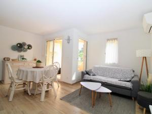 Saint Cyprien - T2 avec Balcon, Climatisation et Parking - FR-1-309-305