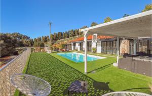 Maisons de vacances Stunning Home In Les Cluses With Wifi, Private Swimming Pool And Outdoor Swimming Pool : photos des chambres